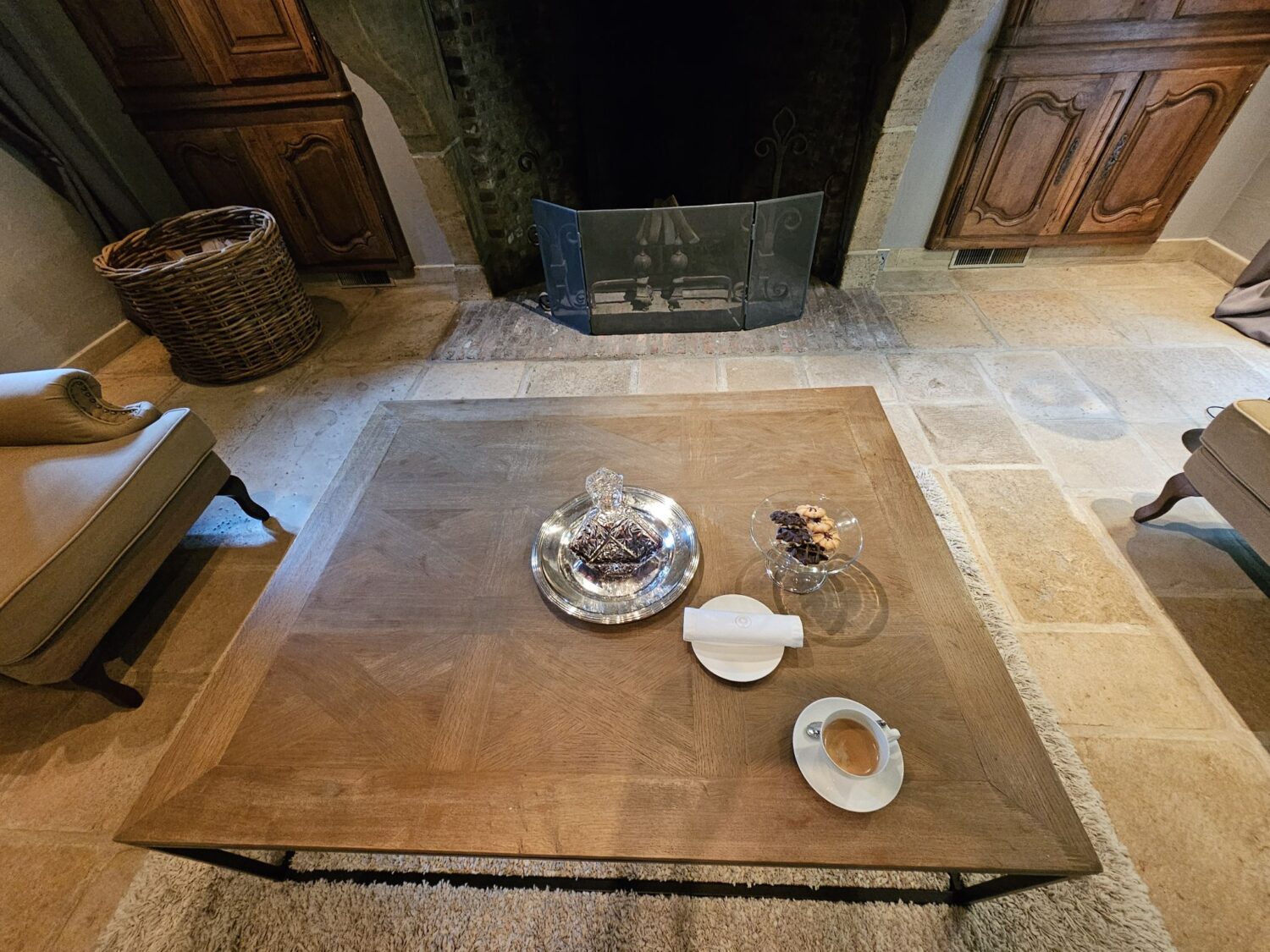 Louwers Mediagroep - Regard exclusif sur les coulisses de l'école de renommée mondiale des majordomes et de l'hôtellerie